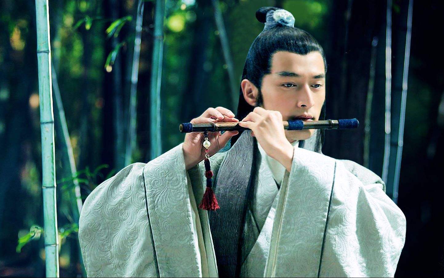 最后一名就是当红小生胡歌,胡歌出演电视剧一哥,有他收视的作品作为都2012最新港台电视剧图片