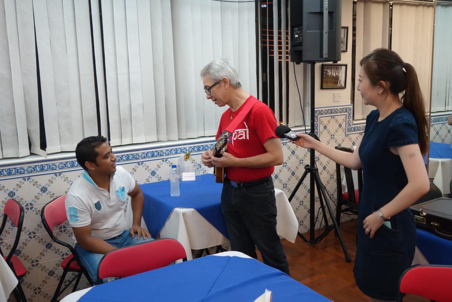 中国土生土长的外国人, 会说标准的普通话, 却