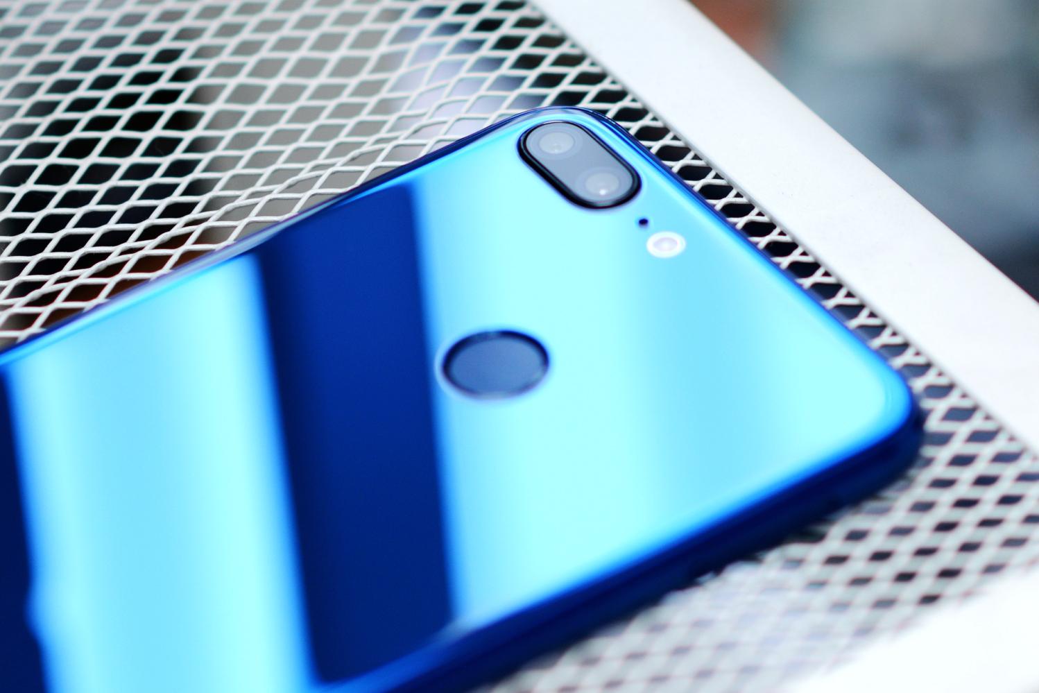 内在矜持, 千元机中的生力军荣耀9青春版带来