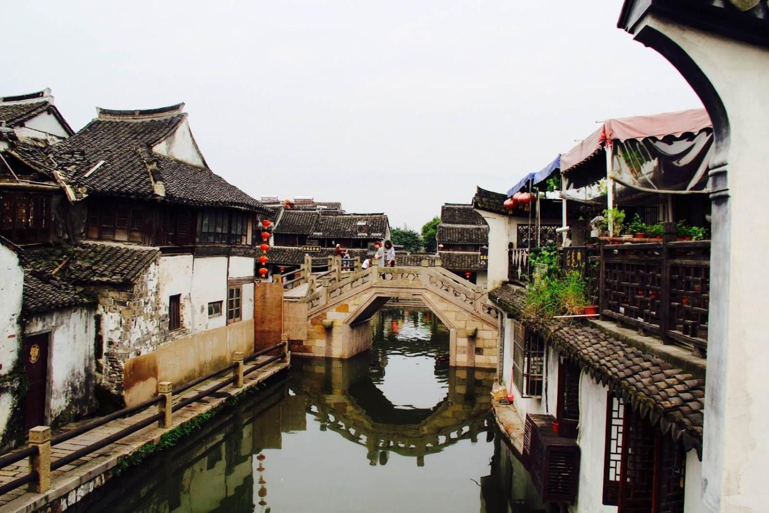 西塘古镇内有保存完好的25万平方米明清建筑群