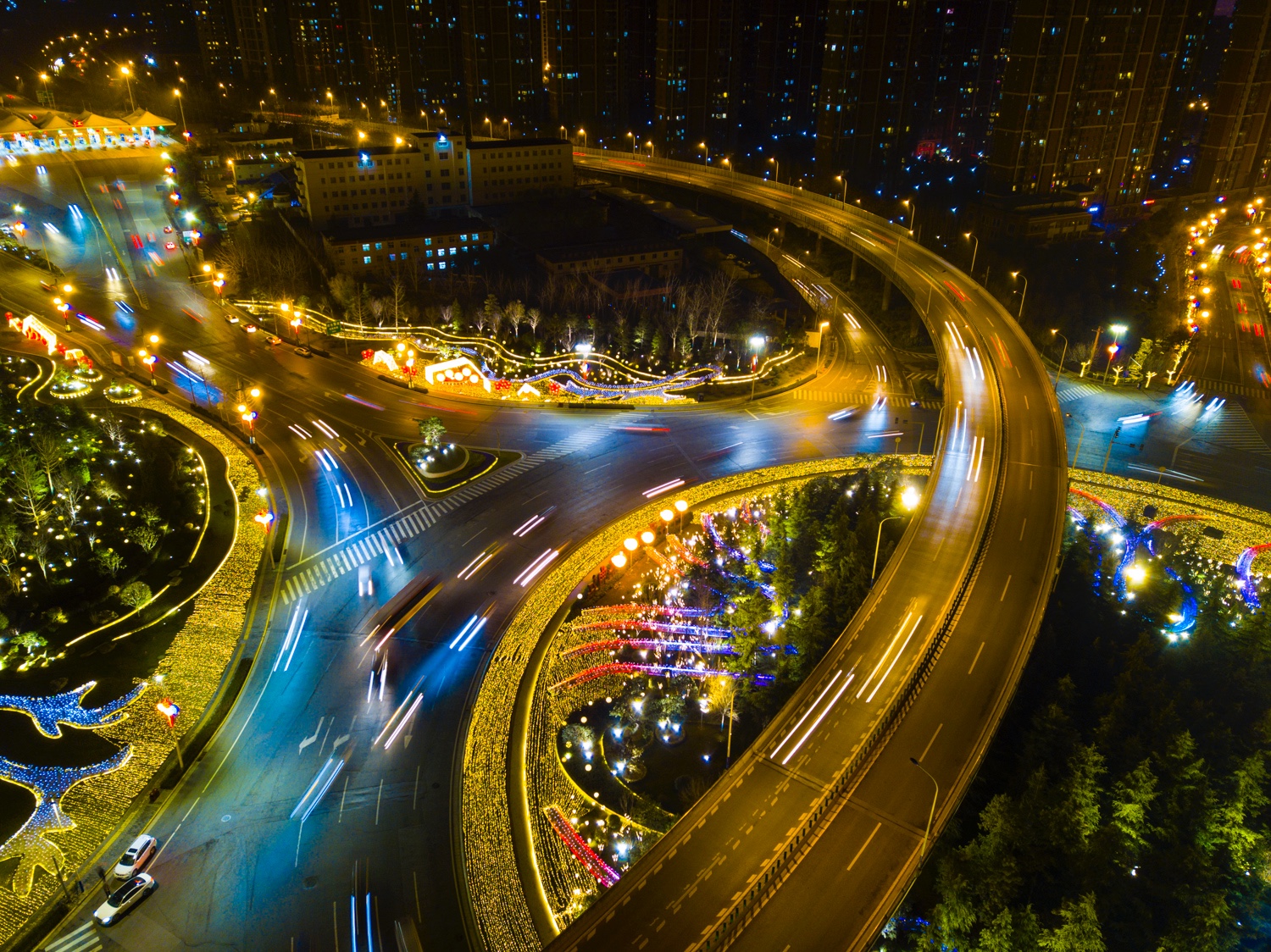 西安的GDP真实吗_西安夜景图片真实图片