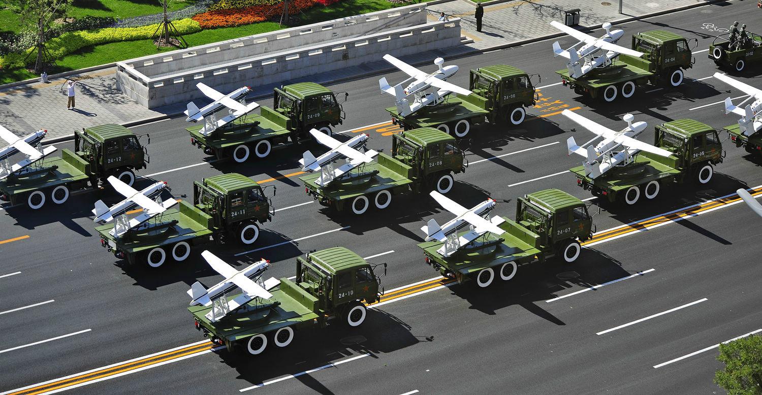 中国王牌飞行员告诉你操控无人机有多难!