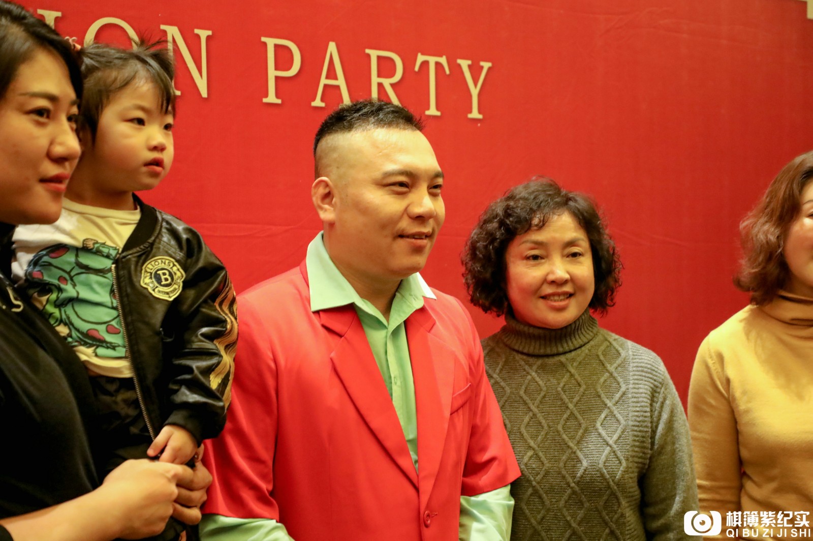 赵本山徒弟亮相商演,海燕啊不长心,田娃夫妻秀恩爱
