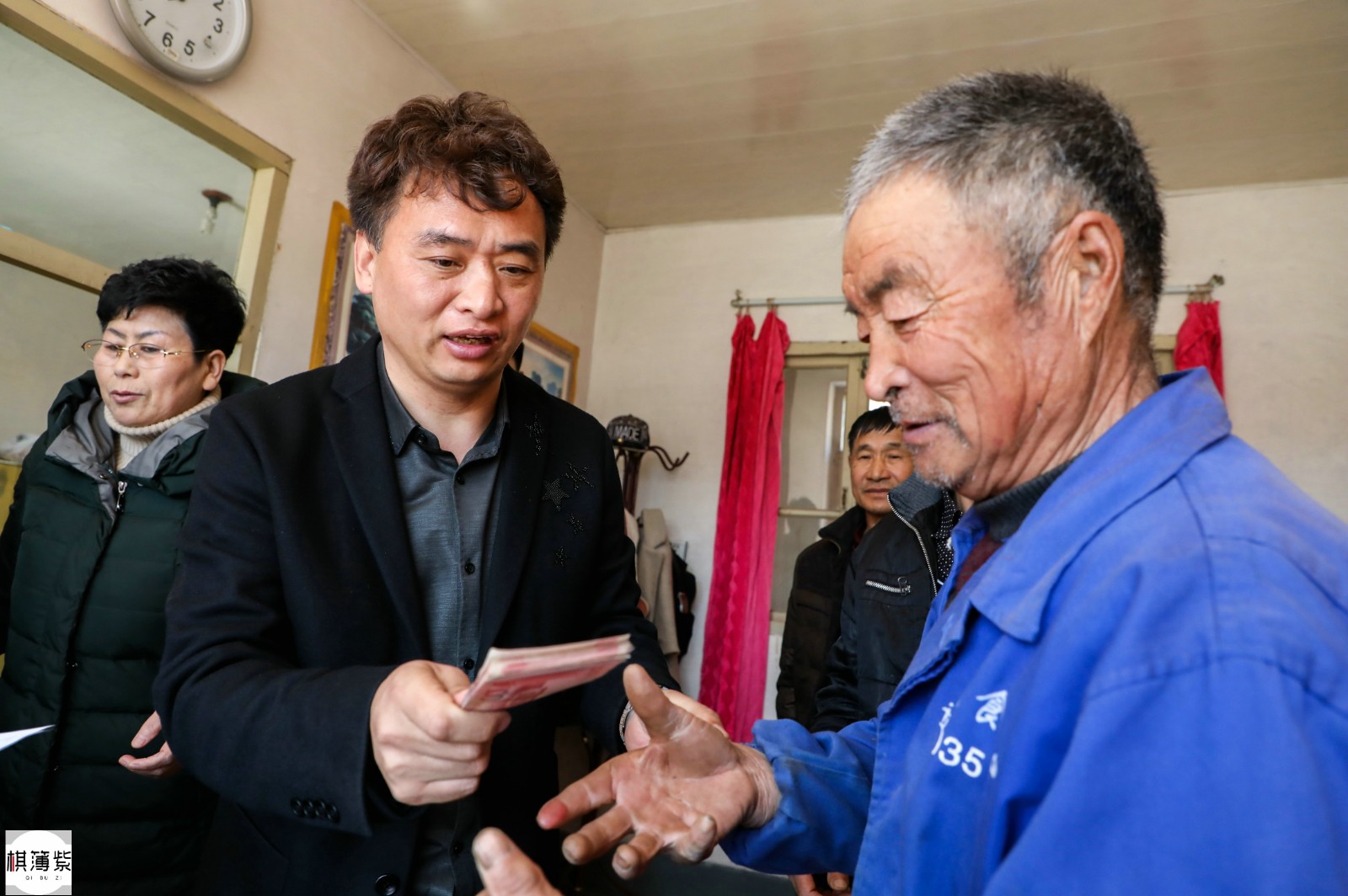 农民的老总_农民卡通图片(2)