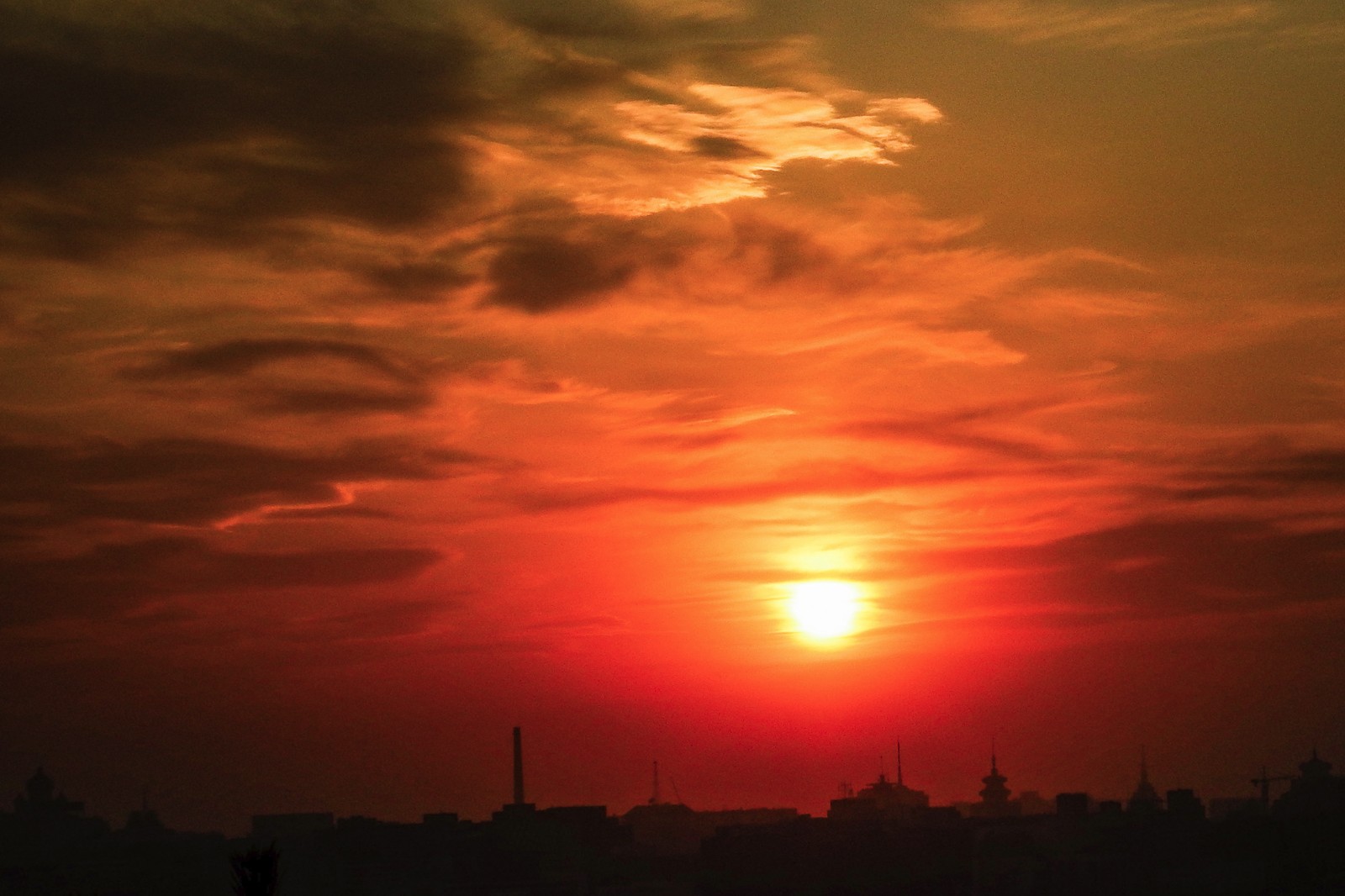 景山公园的望春亭欣赏北京日落