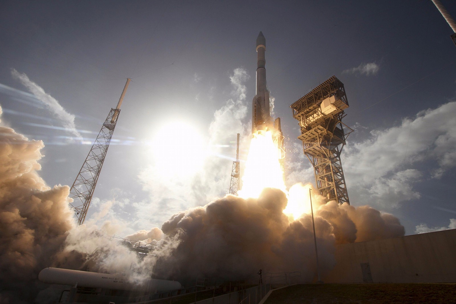 我国首颗暗物质科研卫星"悟空"号,发现宇宙中的异常电磁信
