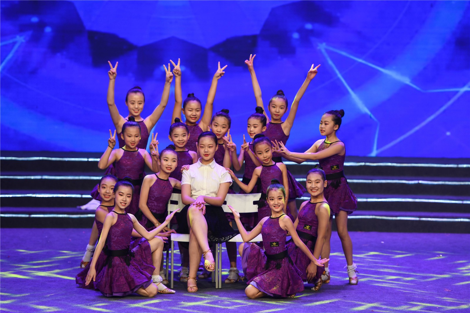 金狗迎春闹元宵》2018元宵节少儿文艺晚会录