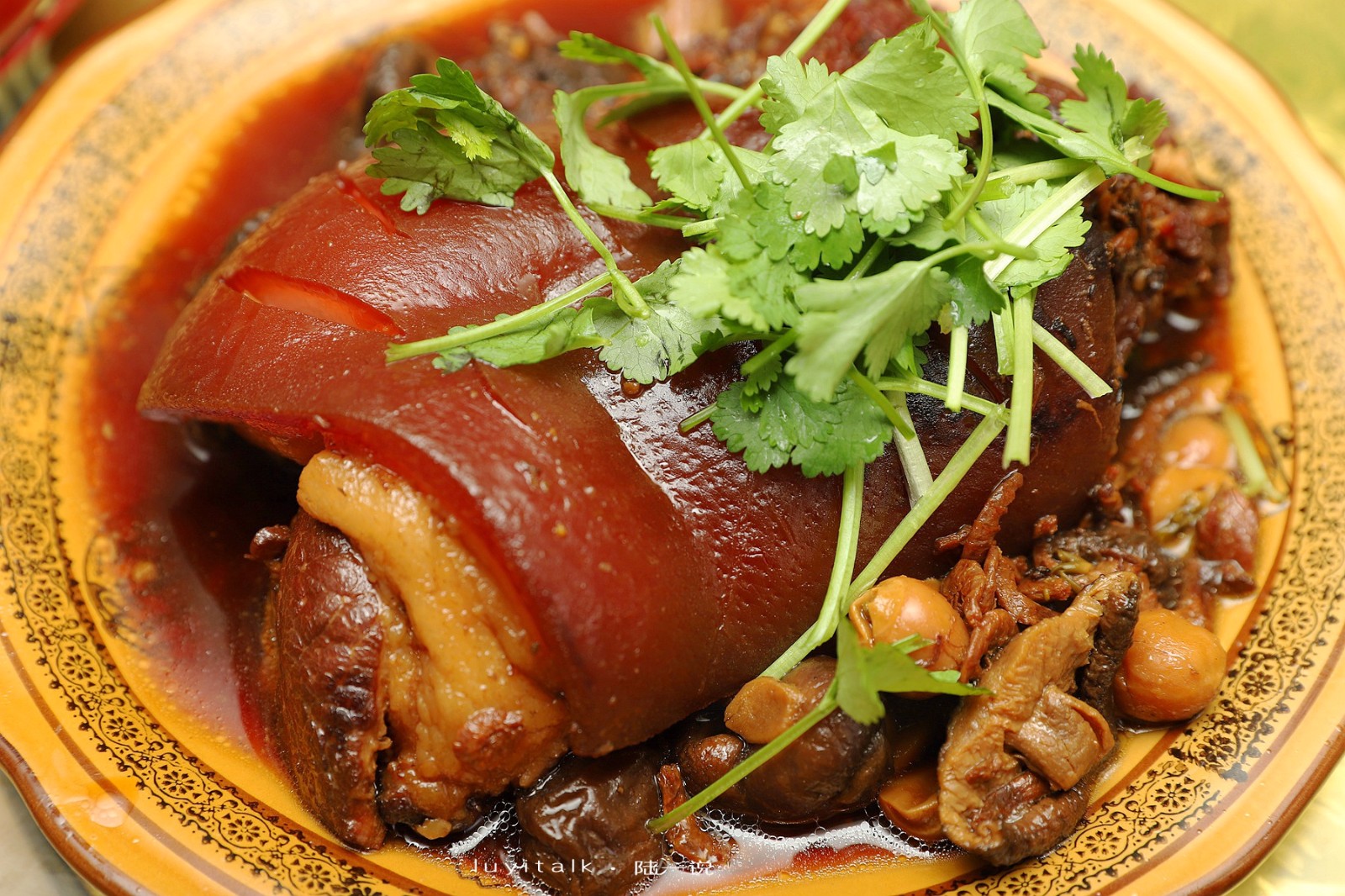 厦门开元路的一家老店,30年,一道特色封肉涨了