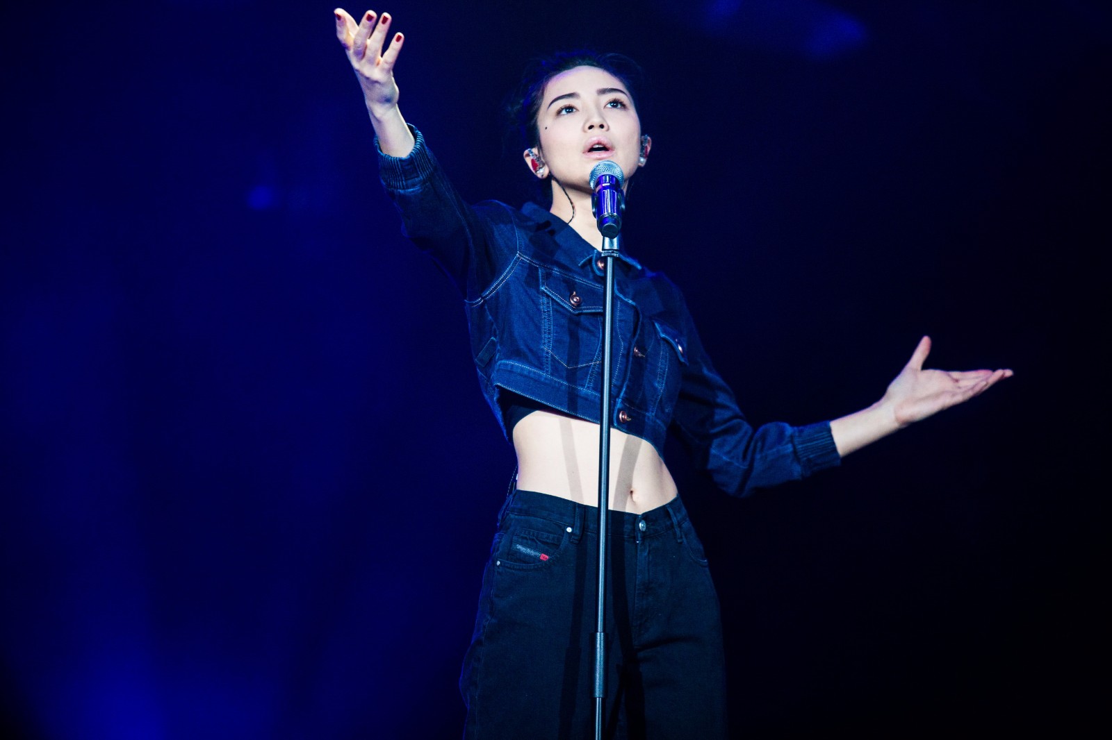 《歌手》2018张天原创《不在乎》回应舆论:自在做自己,我乐意