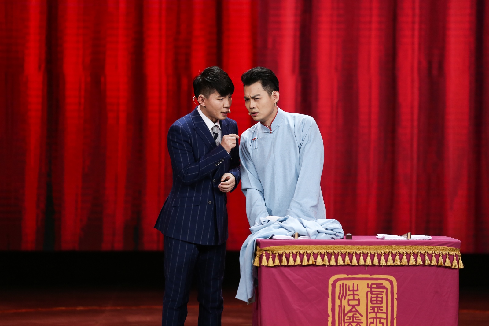 魔王贾玲重返《欢乐喜剧人》 贾冰人在囧途