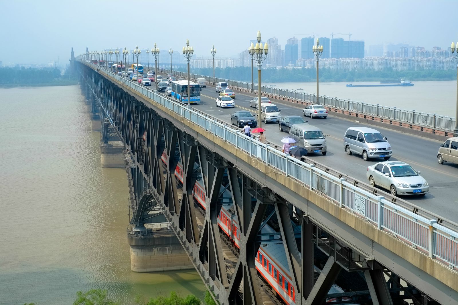 江苏省会南京毗邻安徽省,那么安徽人和江苏人