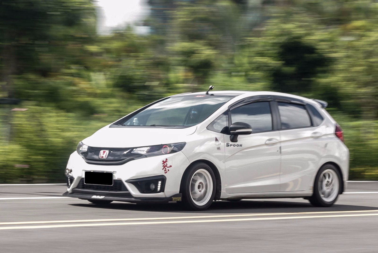 手波加涡轮才是本田超跑!飞度GK5暴力改装案例