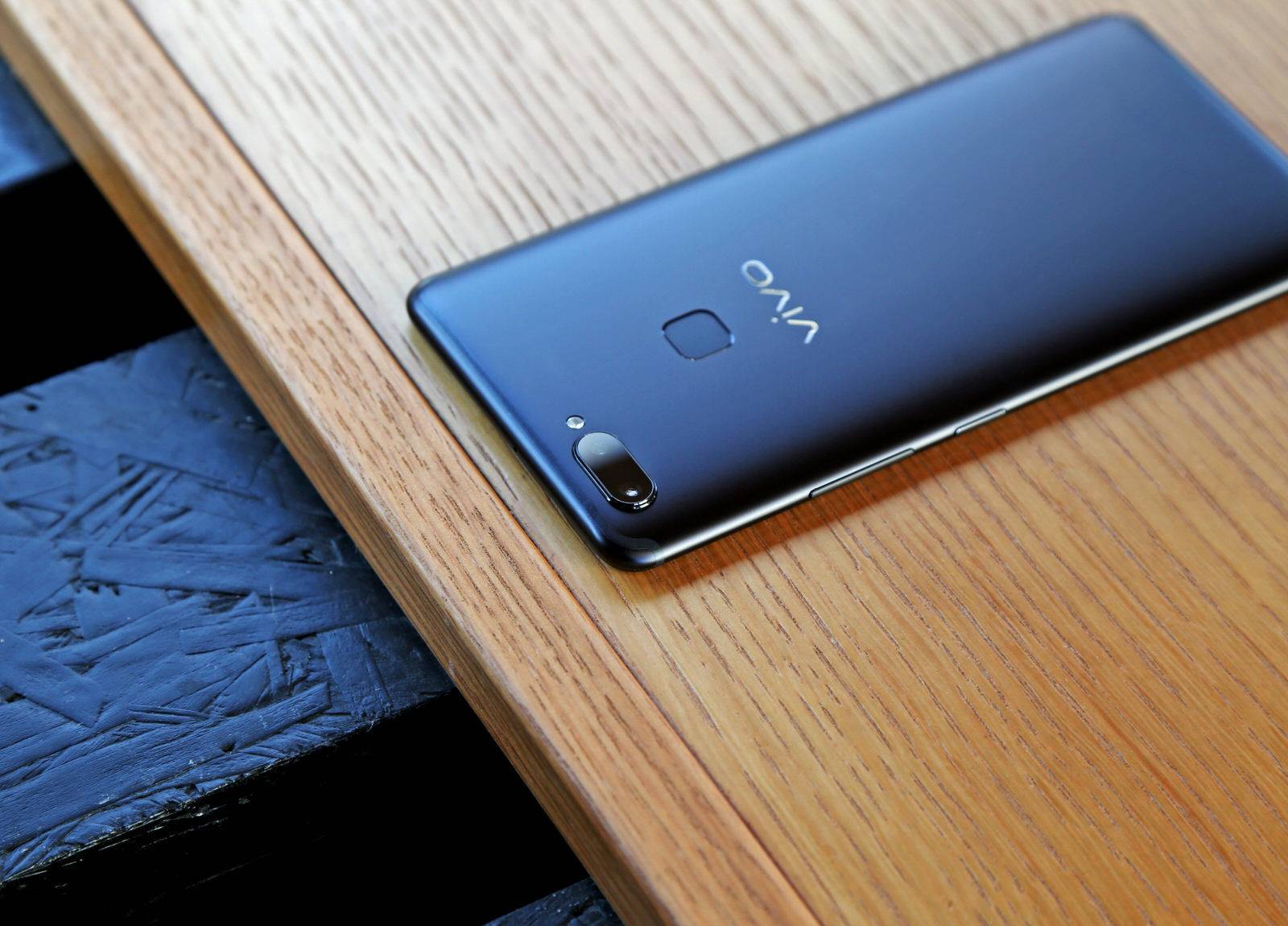 vivo X20 Plus,vivox20plusA vivox20plus图赏更大的全面屏更好的逆光拍照