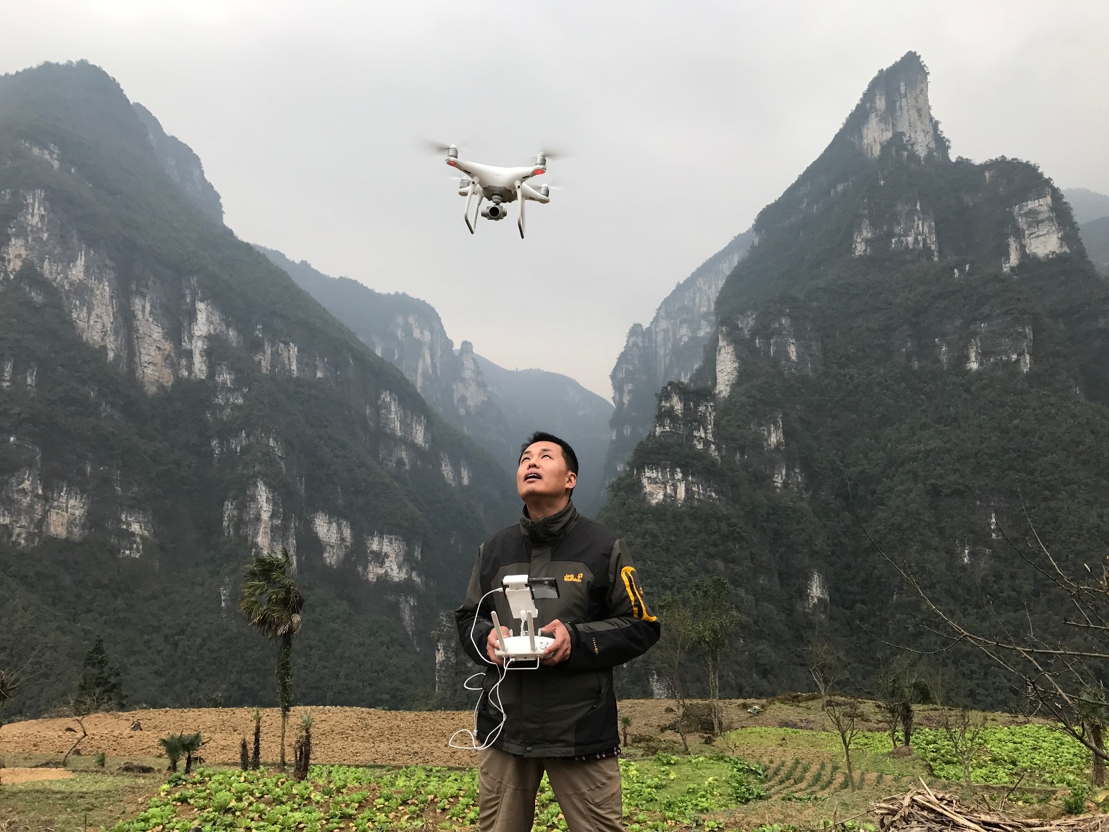 贵州扶贫记录电影《出山记》新鲜出炉将在全国政协礼堂首映