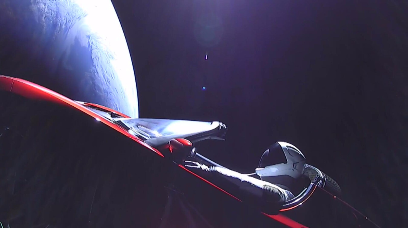 SpaceX把一辆特斯拉跑车送上了天,跑车将在太