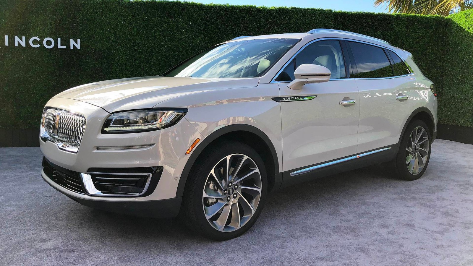 洛杉矶车展上的各种豪车大汇总，长见识了