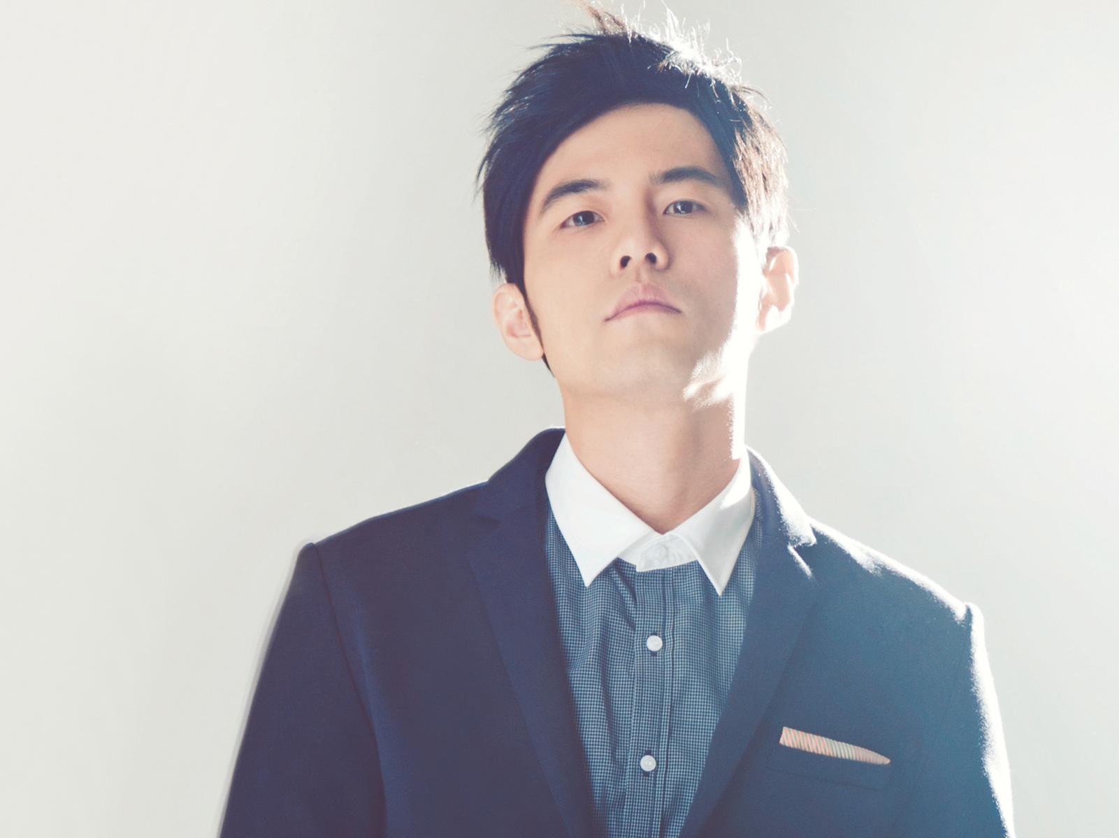 《英雄联盟》代言人周杰伦与古天乐代言《贪玩蓝月》与谁更走心?