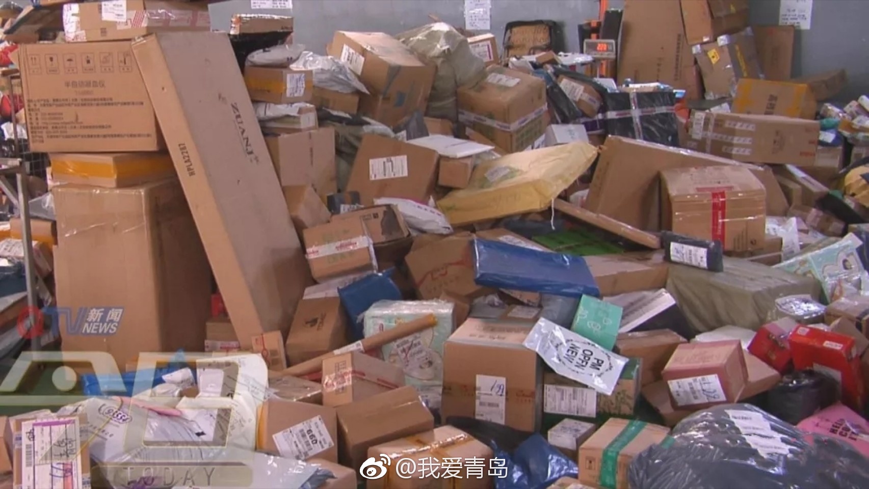 圆通快递信息城分部突然关门 包裹堆积如山