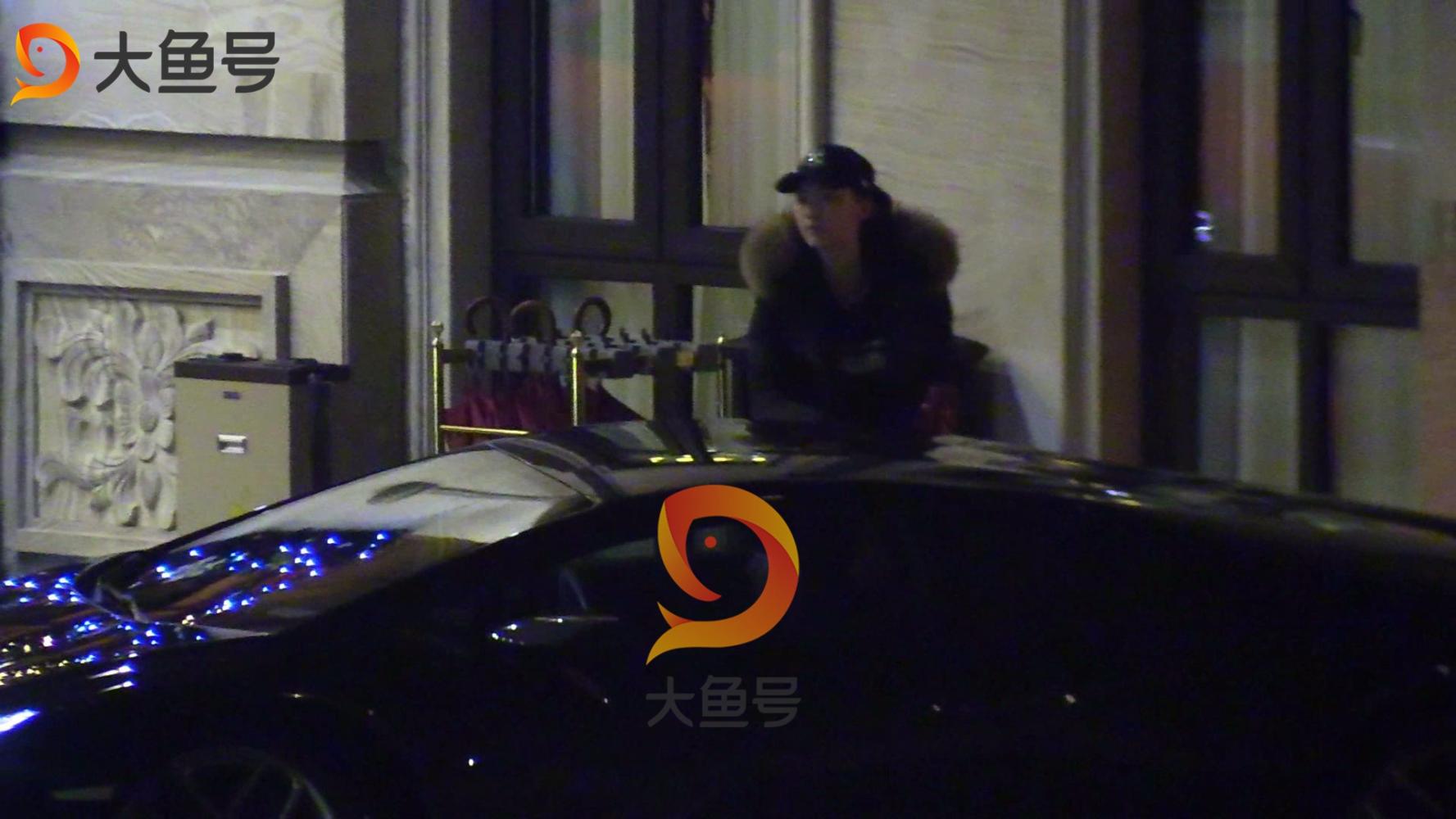 李云迪酒店约会美女共度两夜恋情曝光