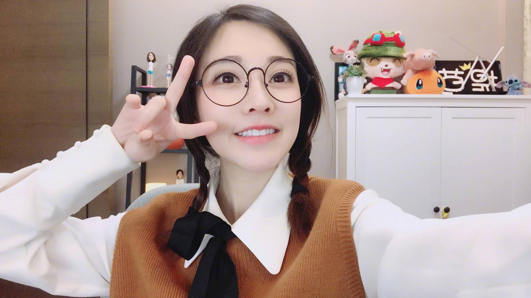 冯提莫: 真正的佛系少女不是放空随缘, 只是努力