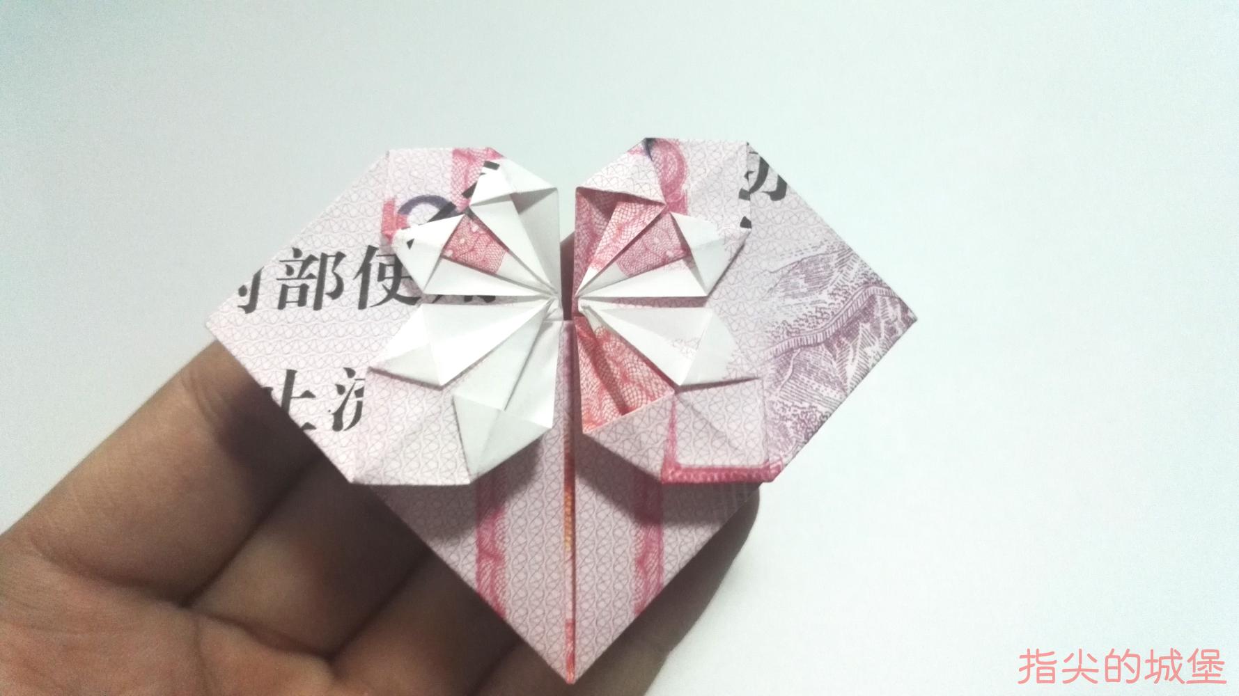 一张纸就能折出双爱心，简单漂亮的心连心手工折纸教程
