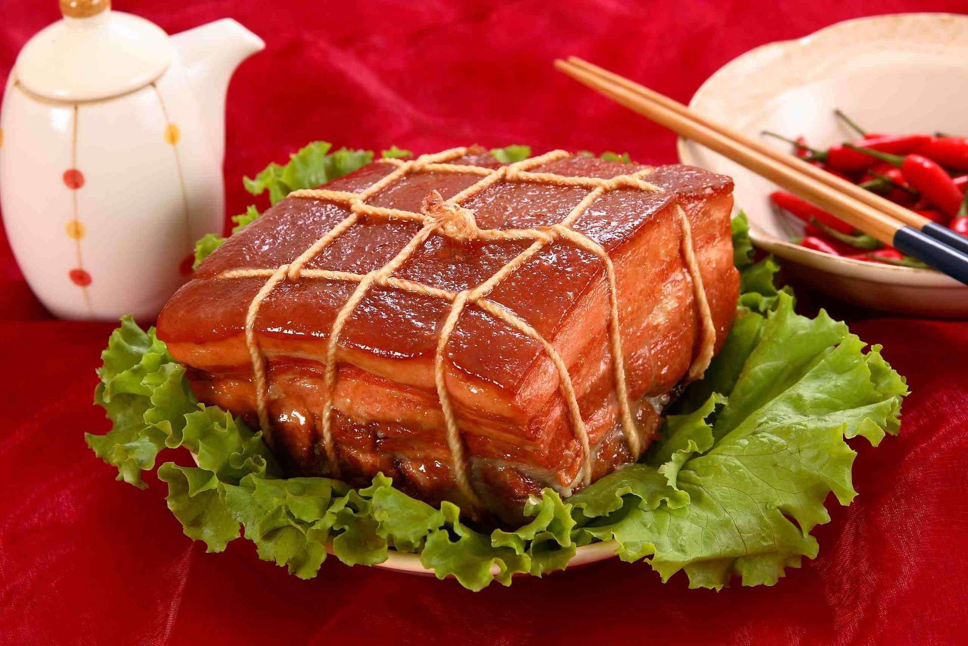 炖肉时，煮出的浮沫要不要撇掉？很多人做错，难怪肉难吃汤不香__凤凰网
