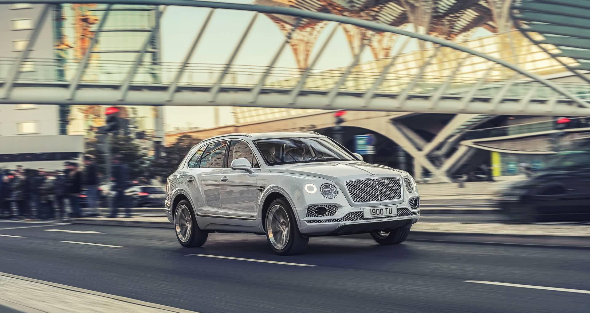 土豪们的新能源车 插电混动版宾利添越正式亮相