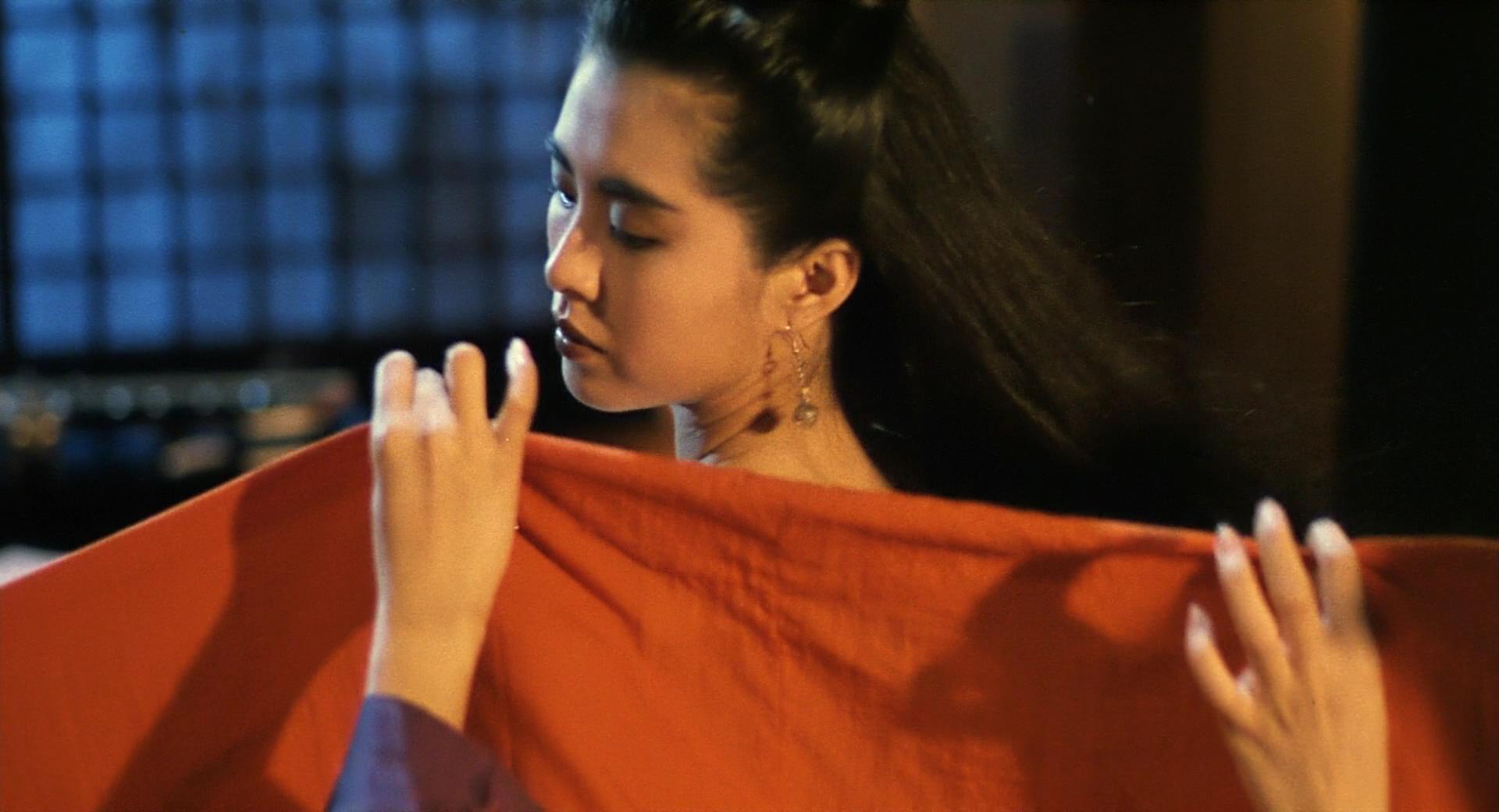 偶遇王祖贤 抱着狗狗穿着休闲女神依旧美丽动人！
