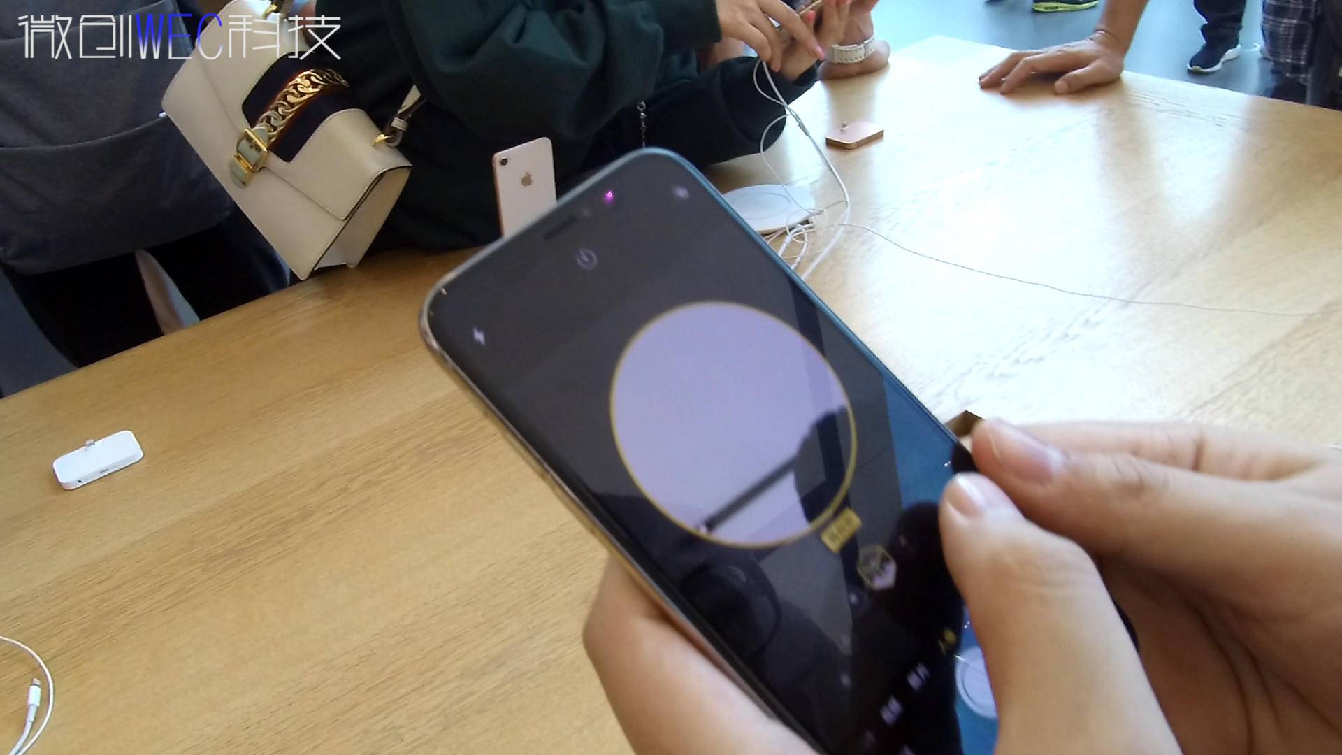 iPhone X烧屏测试:连续24天亮屏显示,三星N