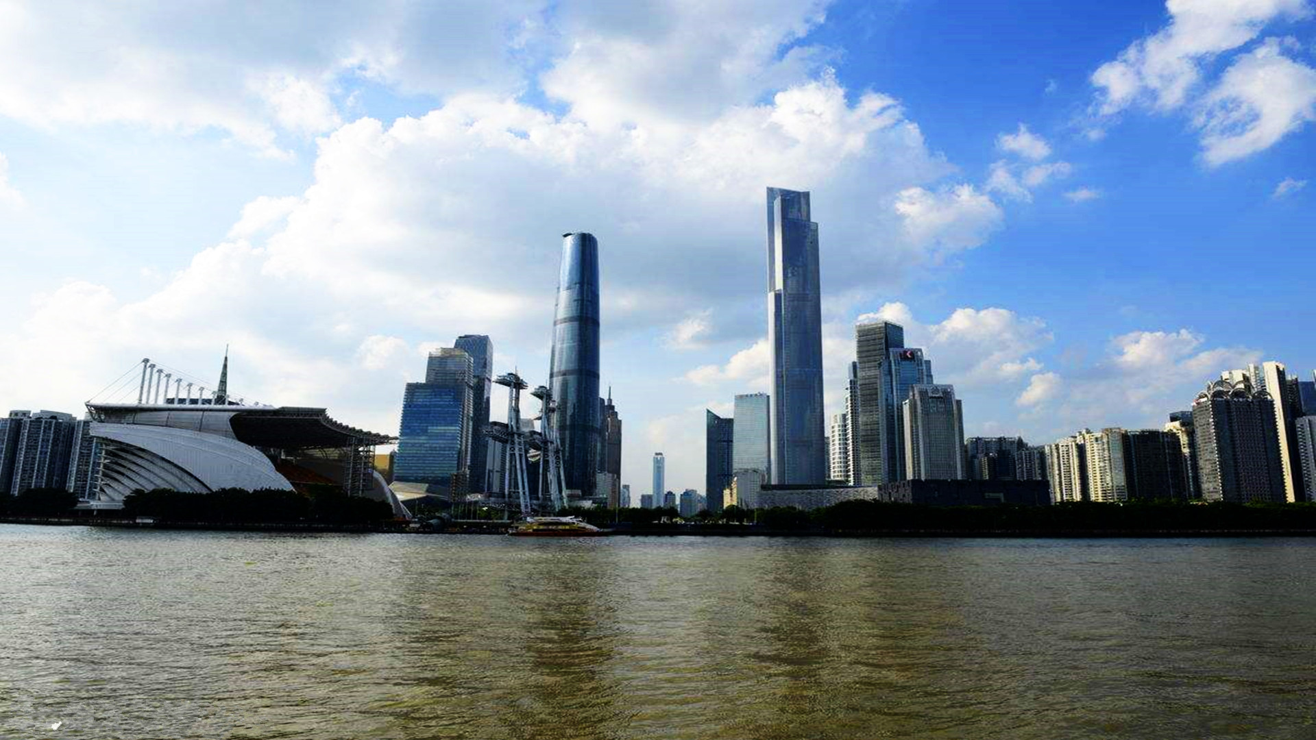 双子塔,让广州有了代表形象的建筑群,但却是永久的遗憾