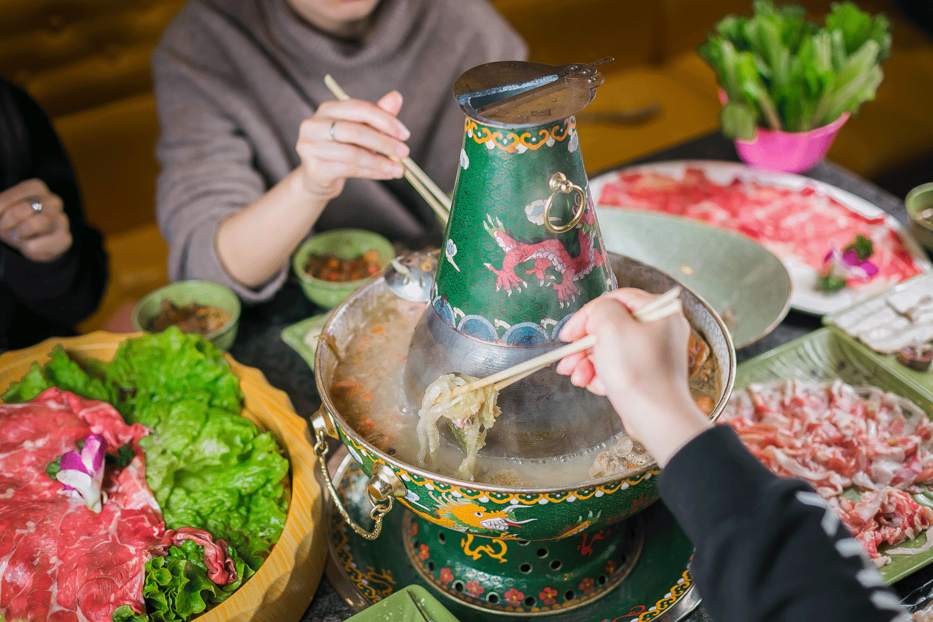 300年前乾隆爷就曾疯狂打call的“乌拉火锅”来了!