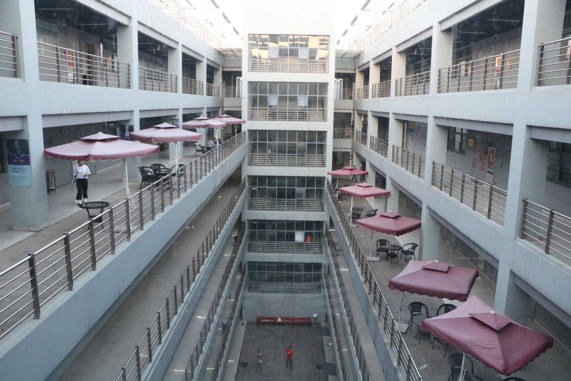 这所全国面积最大的单体大学,到底是什么样子