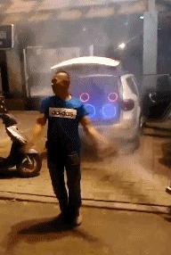 搞笑段子:如今岁月催人老,虽然我已经是两个孩