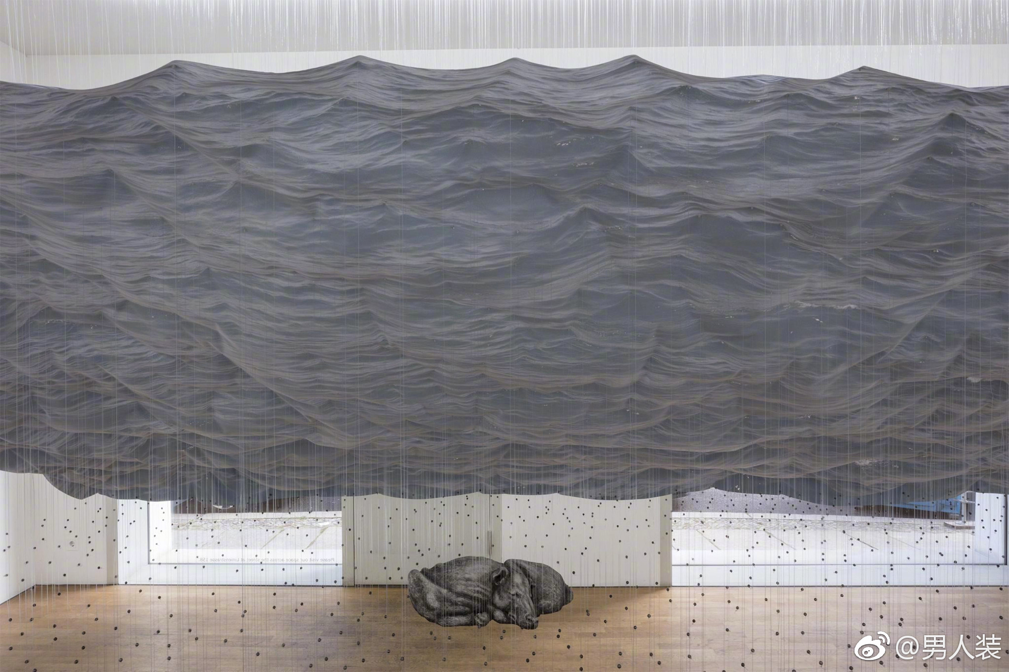 柏林艺术家 Miguel Rothschild 的装置艺术_新浪看点