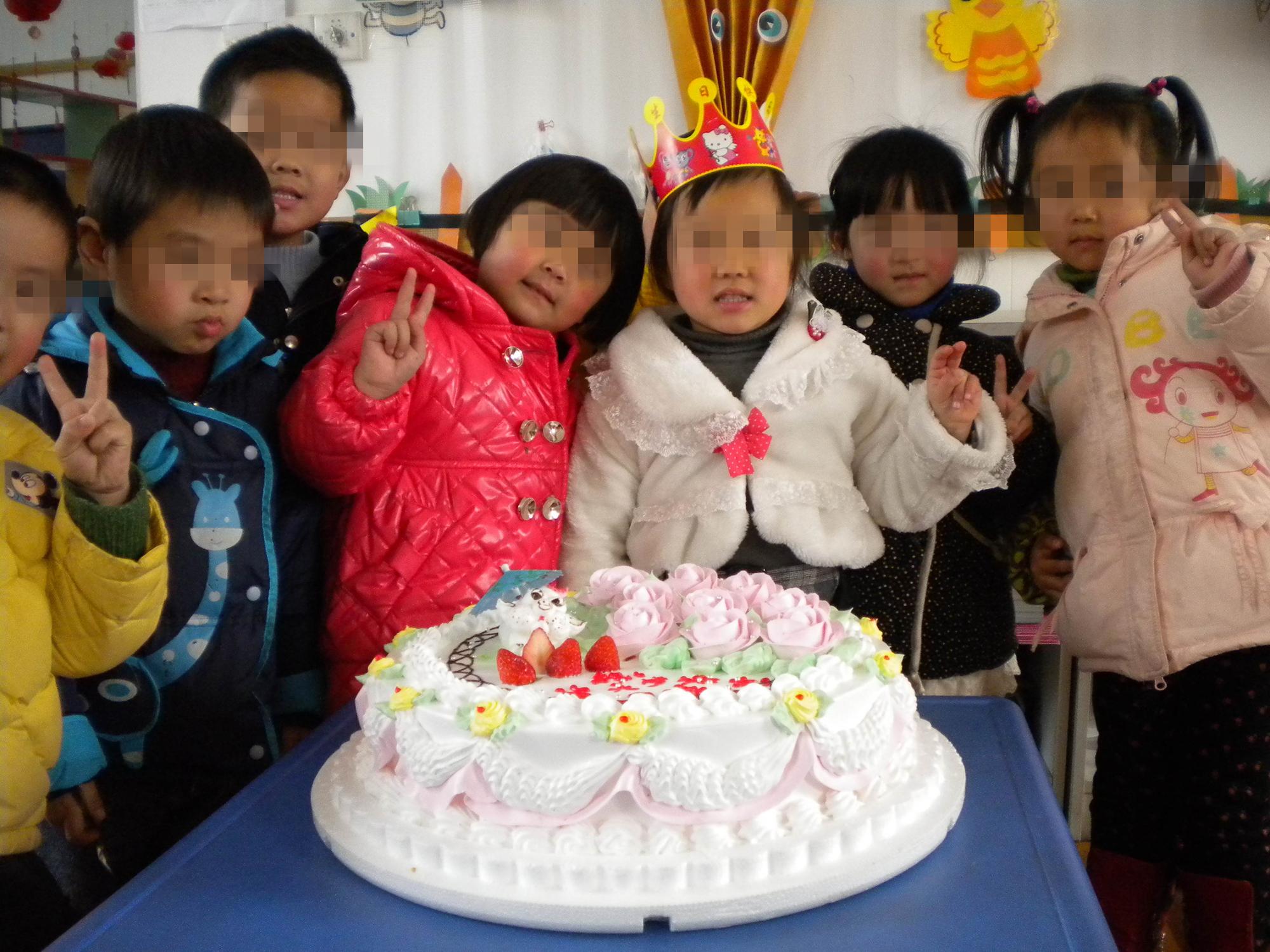 妈妈过生日送内衣_送妈妈的生日蛋糕