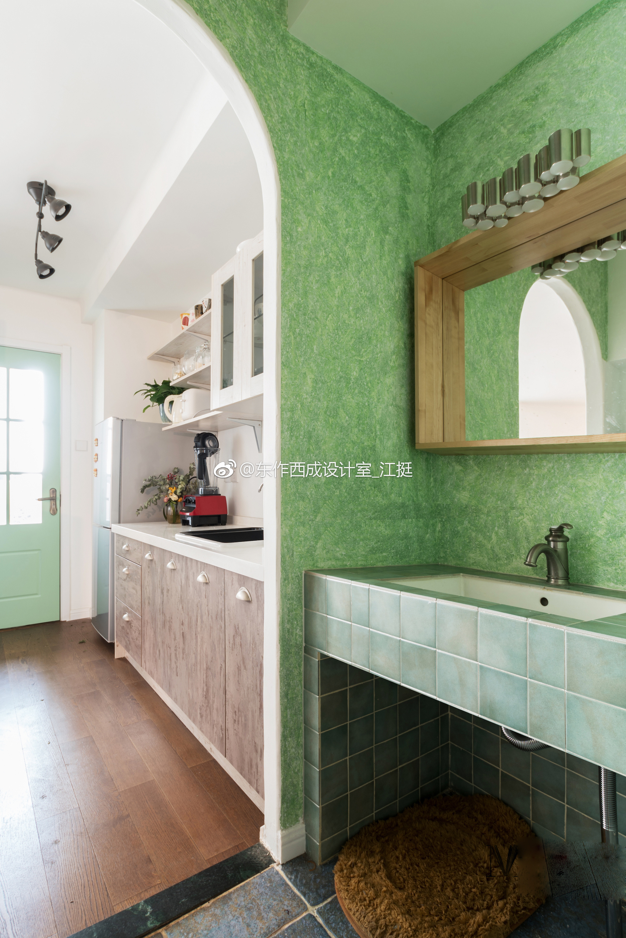 90平的房子,房子格局改动很大,所有的墙体都是