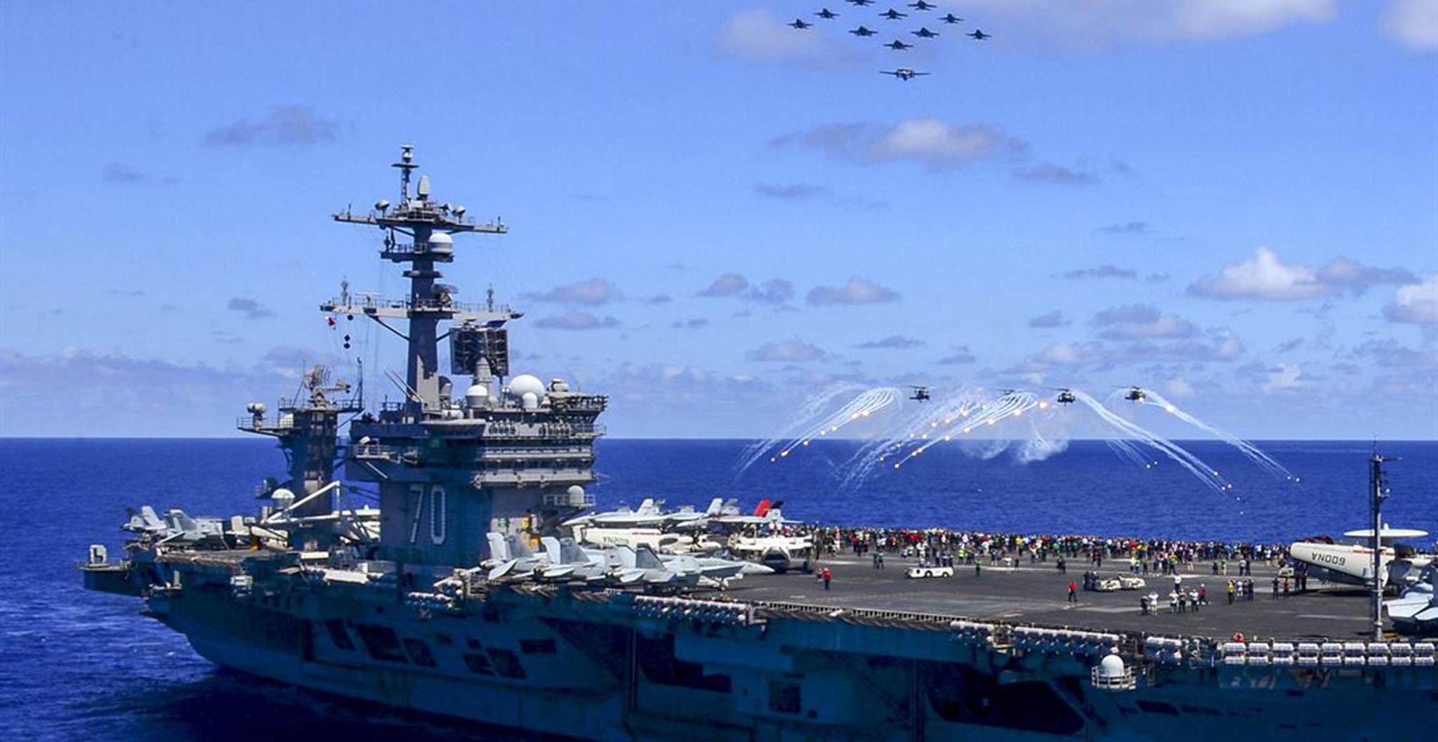 美军航母图片
