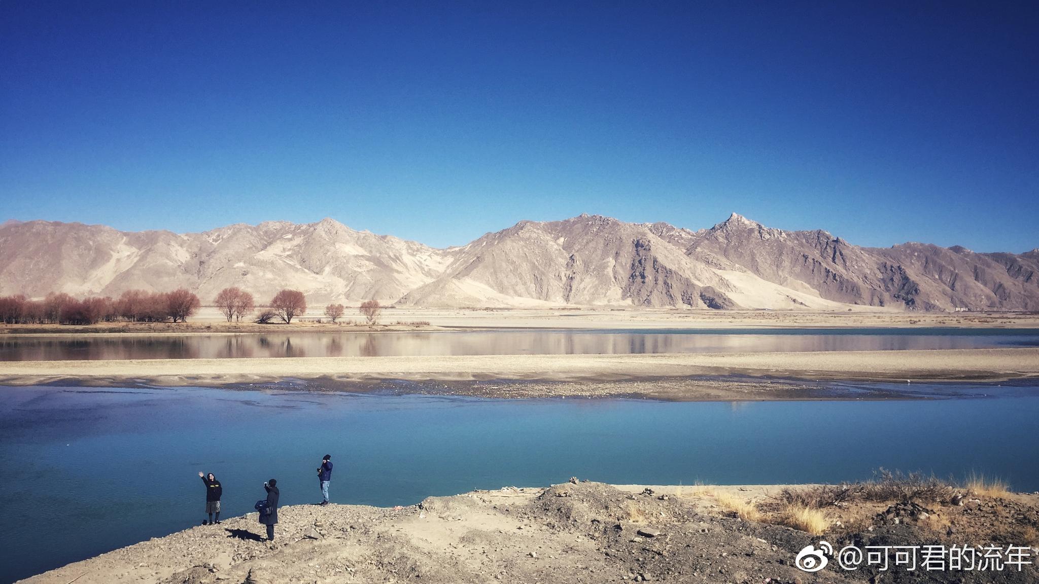 整整半天行驶在海拔四千多的羊湖边