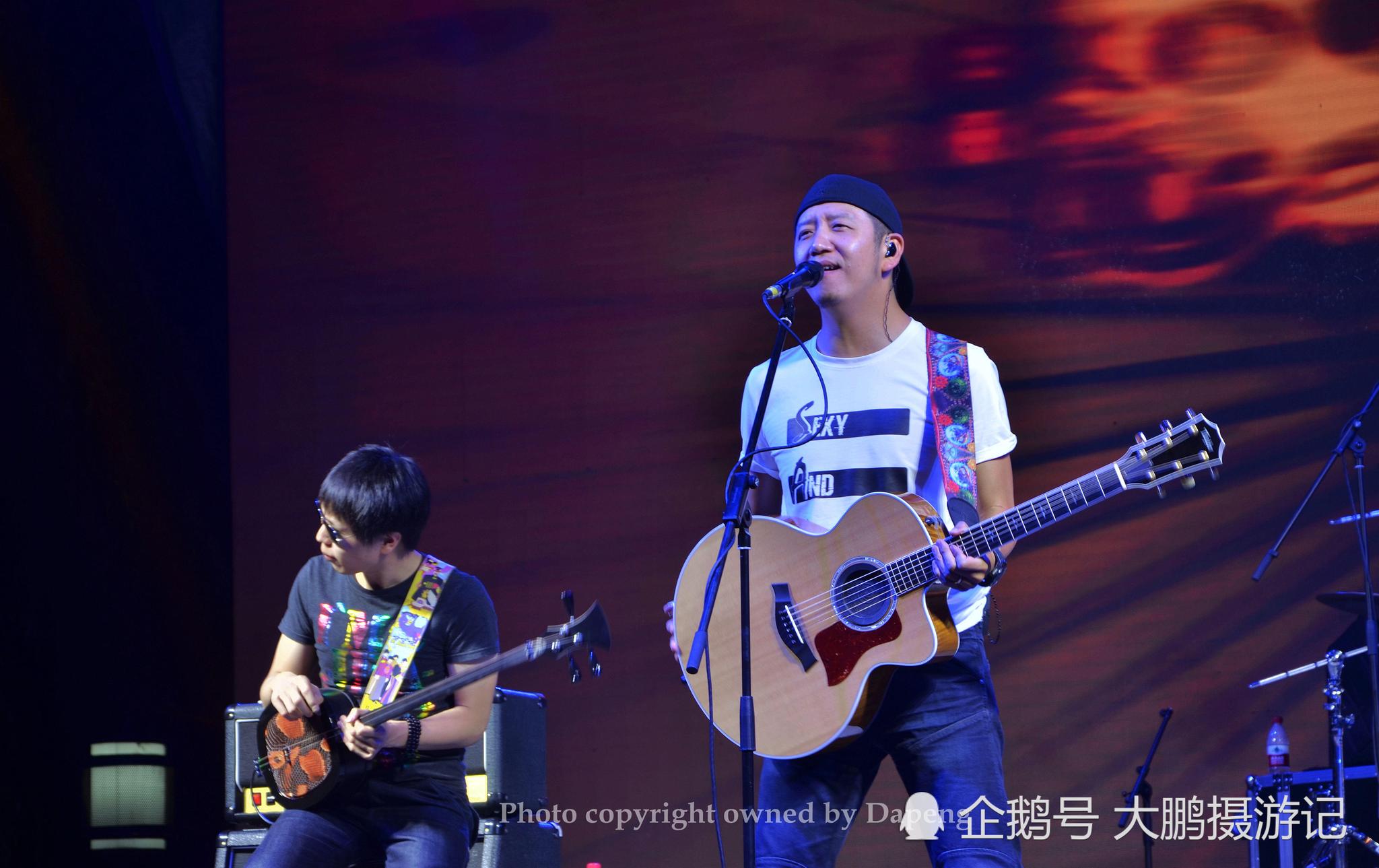 西安摇滚歌手:王建房，黑撒乐队，马飞pk著名摇滚郝云，你支持谁