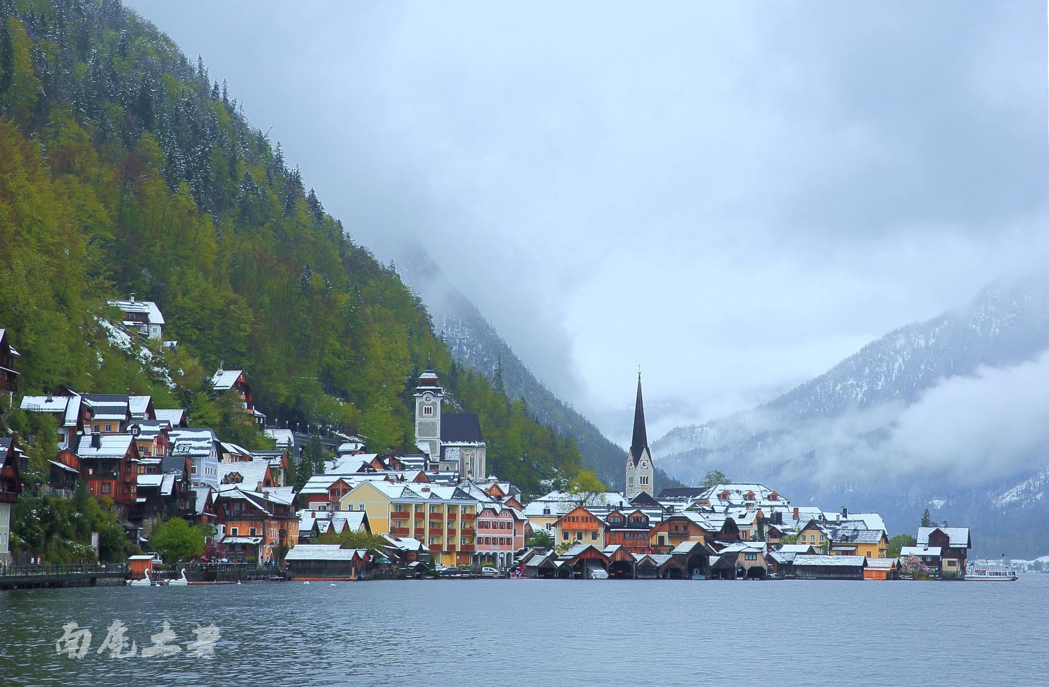 曾被国人复制的奥地利天鹅小镇