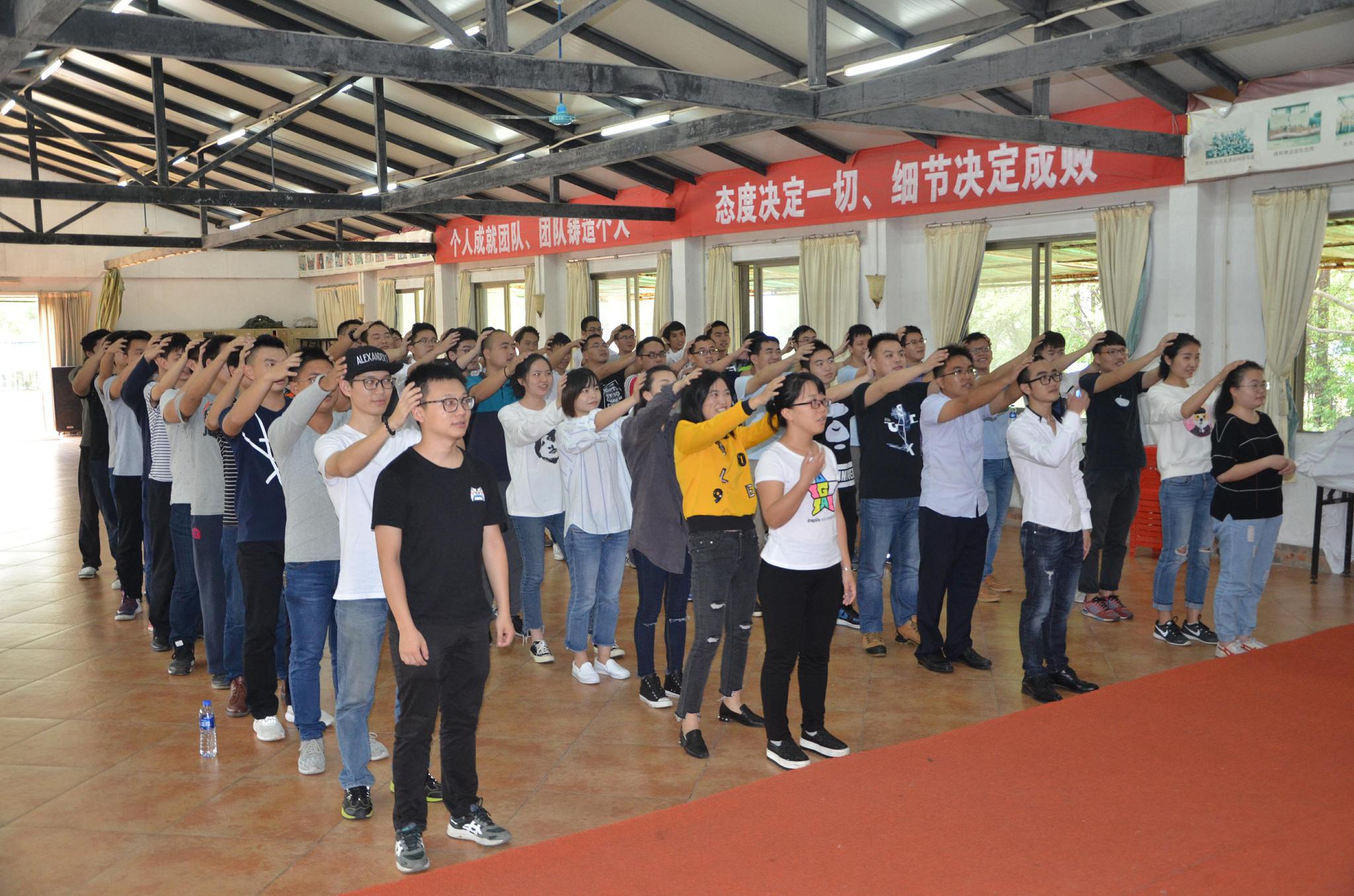 大专生难道只能做销售、服务员、工厂流水线么