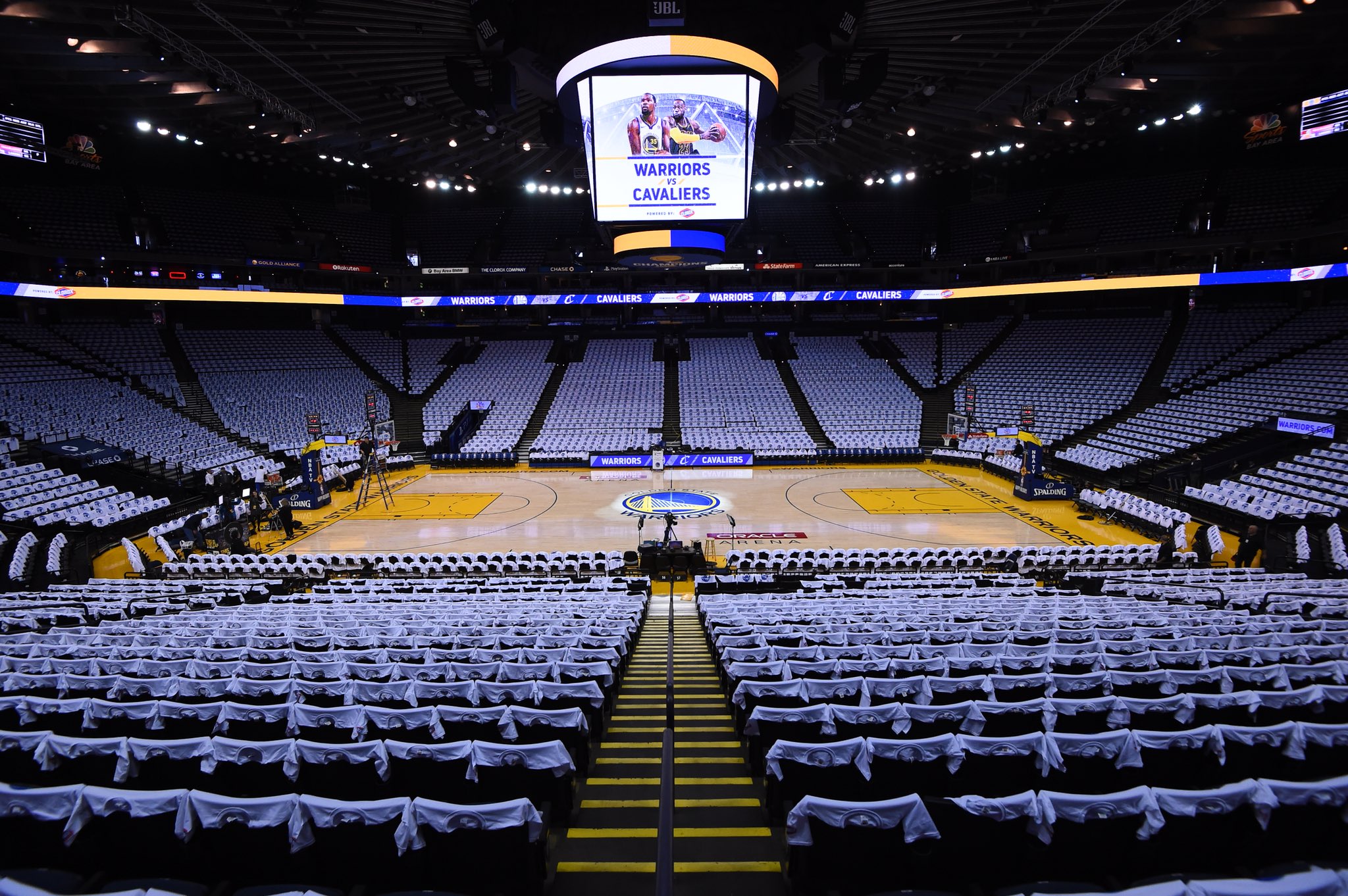 总决赛门票价格出炉勇士主场远高于卫冕冠军网友：一年薪酬