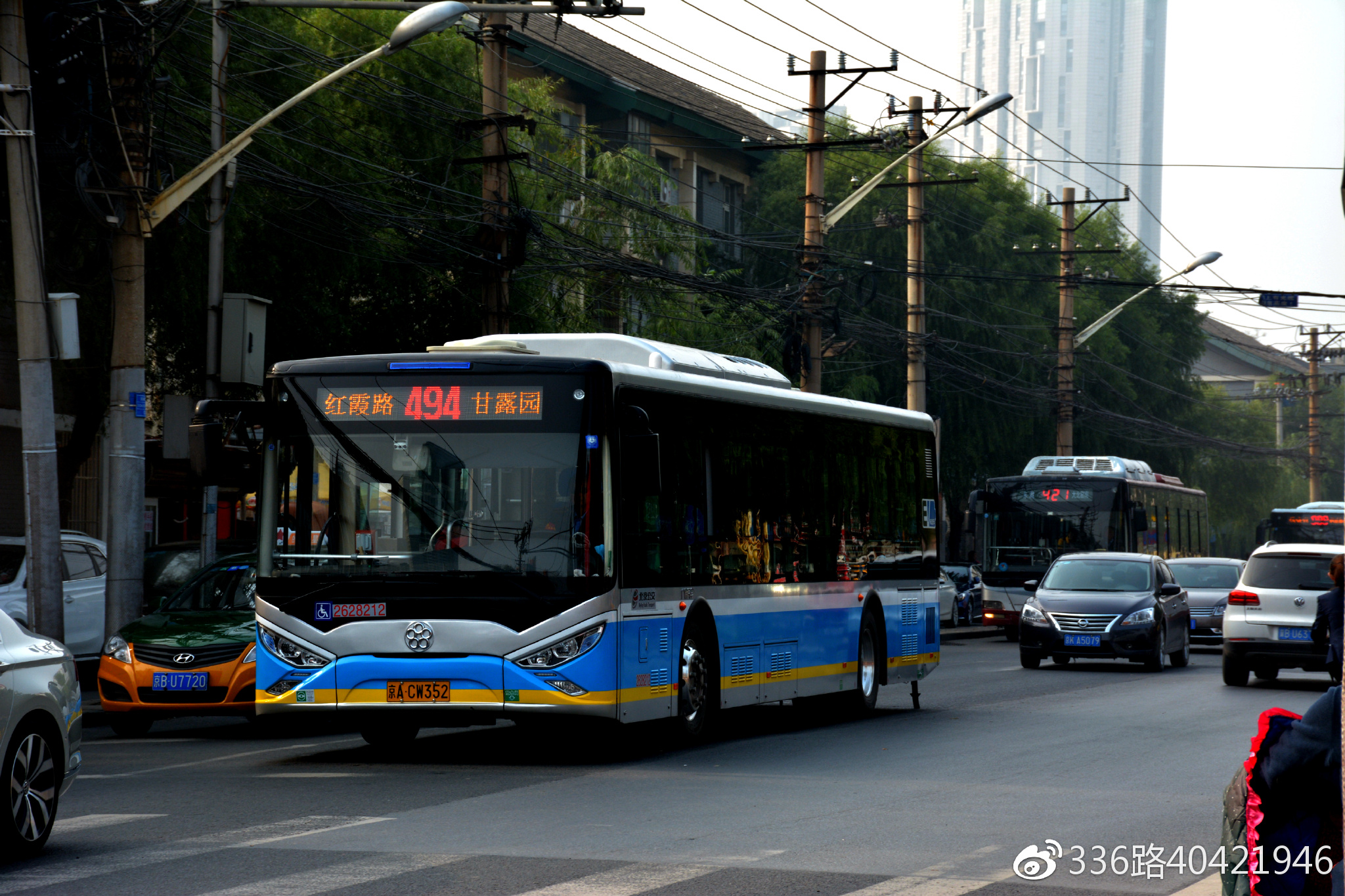 北京今年优化增设公交线路超百条，乘车更顺畅 | 北晚新视觉