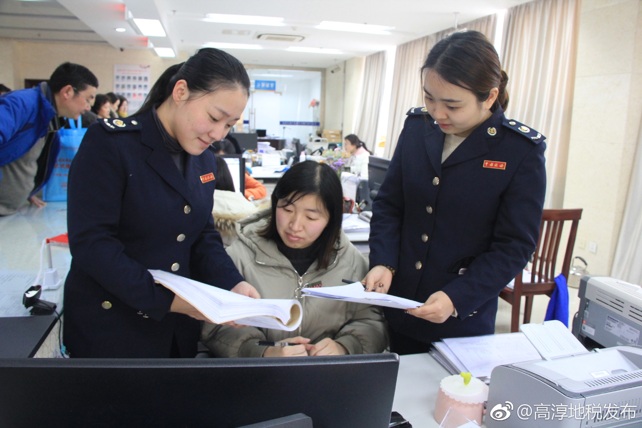 不定期现场督查 提高窗口服务能力