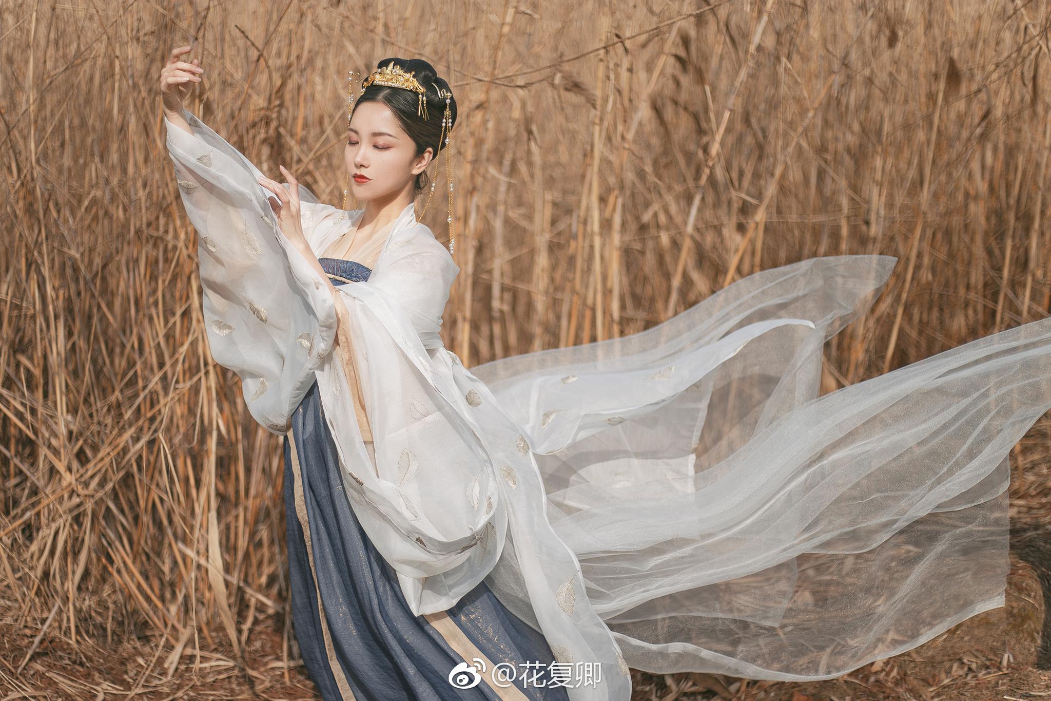 若似月轮终皎洁,不辞冰雪为卿热。摄影 后期\/出