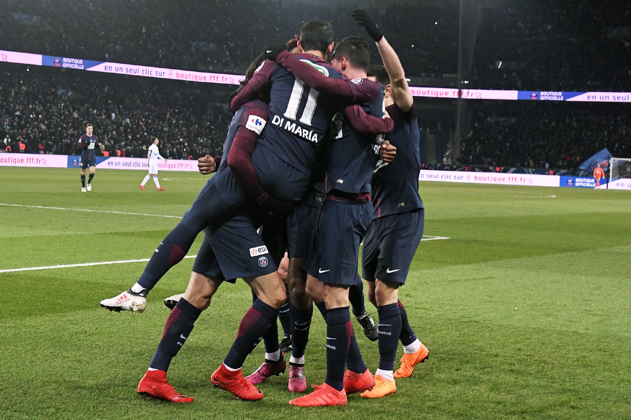 昨夜大巴黎六宫格。2018年2月28日,2017-18赛