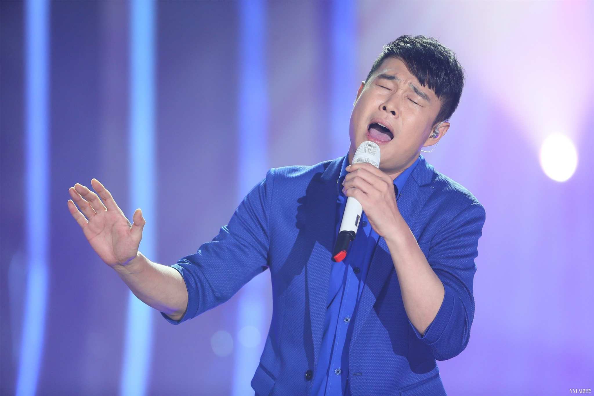 小沈阳凭借央视春晚小品不差钱走红,为什么现在不火了?