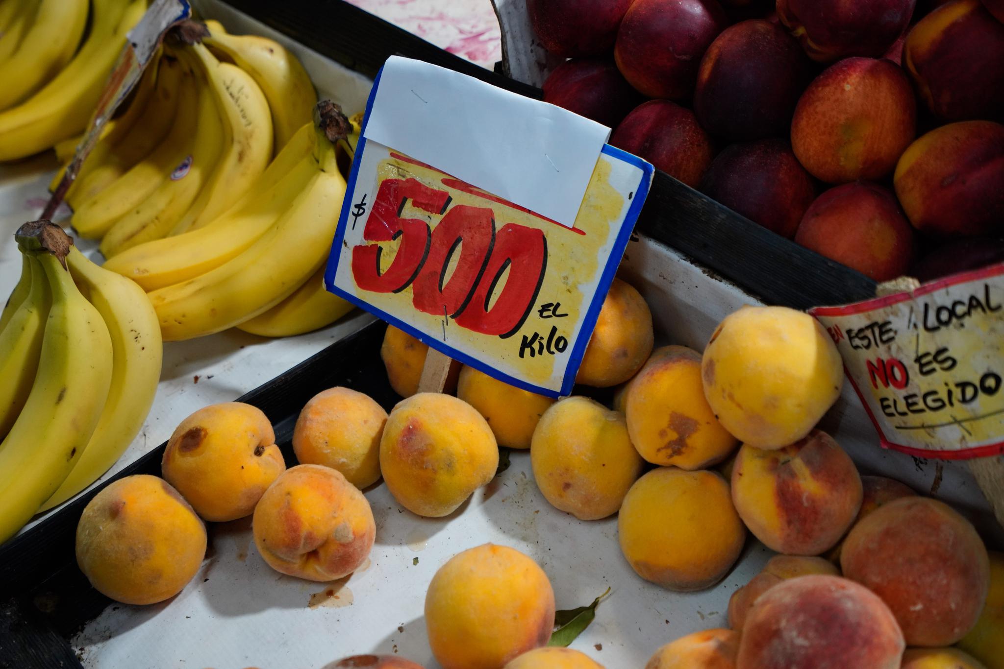 水果贵族车厘子,国内价格昂贵,可在智利1斤只