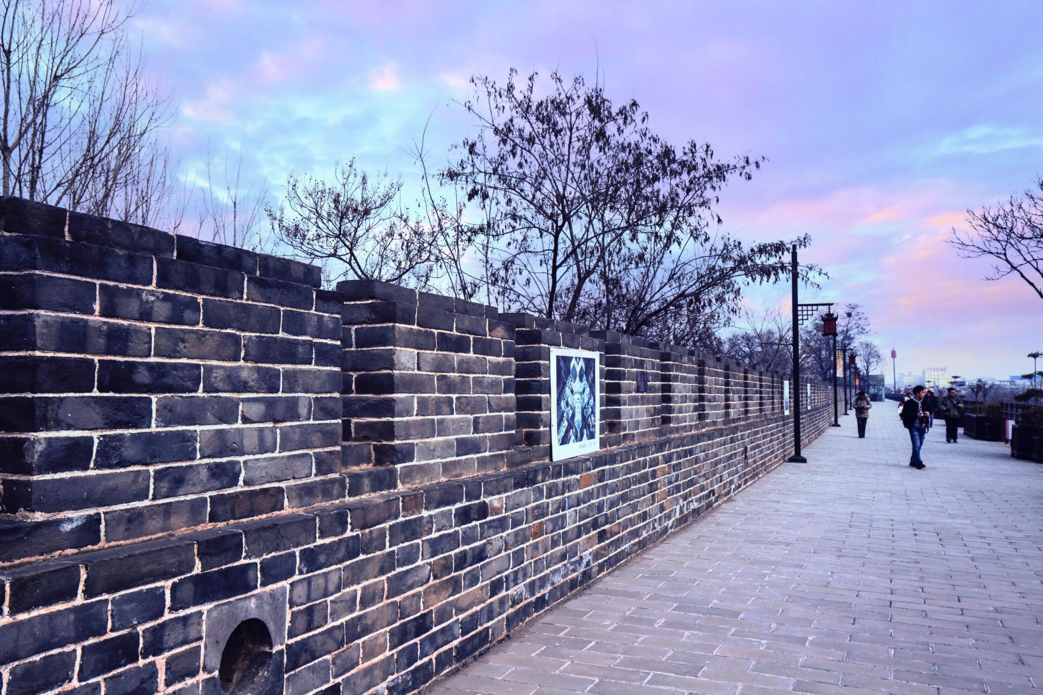 游魅力古城墙,感受开封悠久历史文化