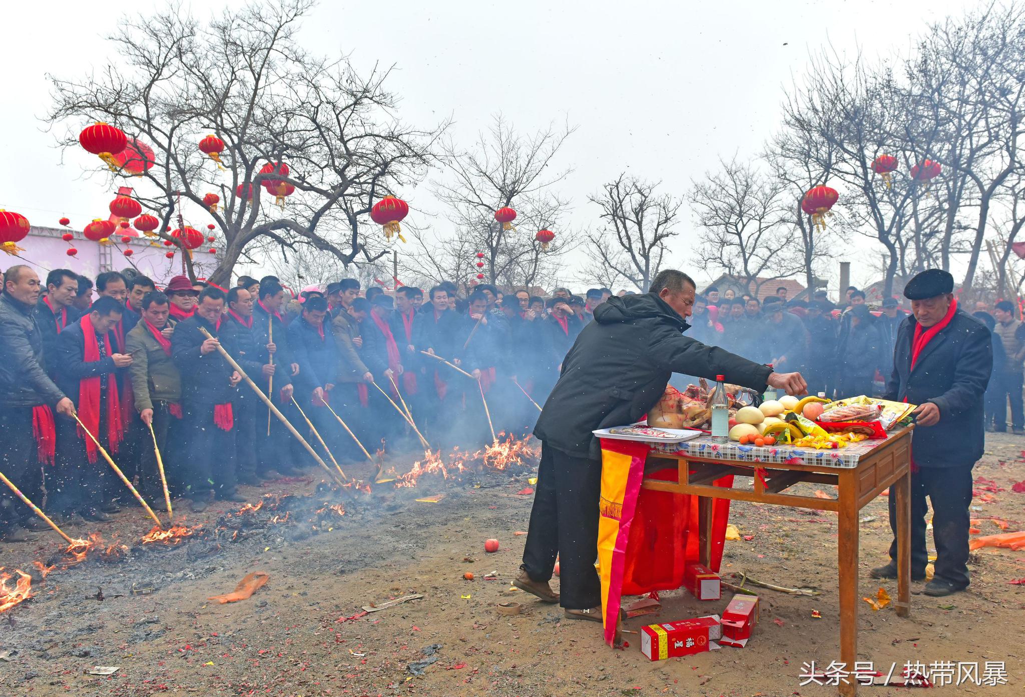 鱼骨庙庙会渔民节在山东日照举办